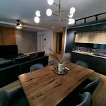 Apartament Creative & Luxury New Of Bucureşti