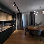 Apartament Creative & Luxury New Of Bucureşti