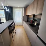 Creative & Luxury New Of * Bucureşti