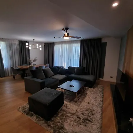 Creative & Luxury New Of Apartman
