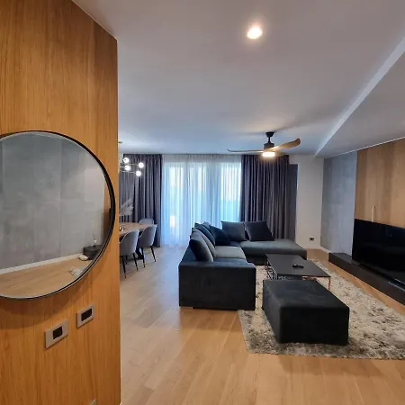 Creative & Luxury New Of Apartman *