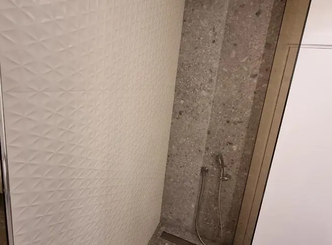 Creative & Luxury New Of * Bucureşti