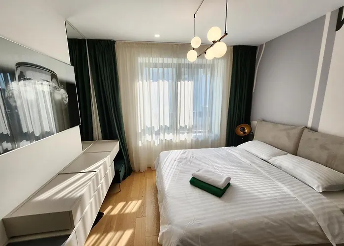 Creative & Luxury New Of *