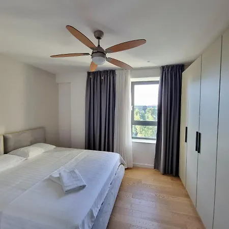 Creative & Luxury New Of * Bukurešť