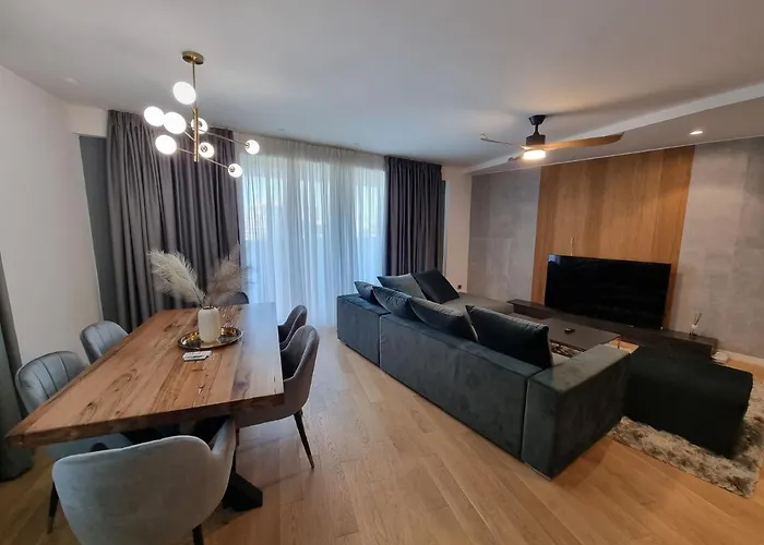 Creative & Luxury New Of *