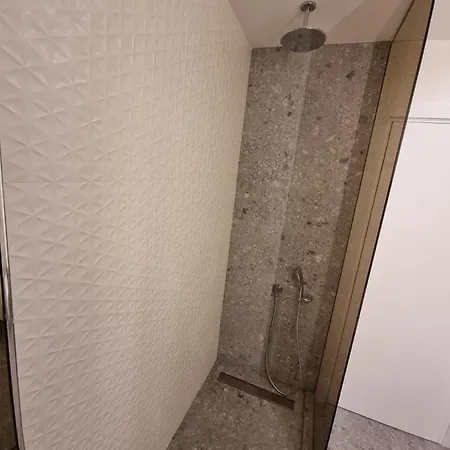 Creative & Luxury New Of * Bucareste